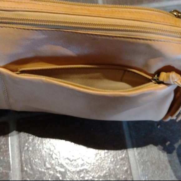 Derek alexander 2way beige Tan color crossbody and shoulder bag - Picture 11 of 14